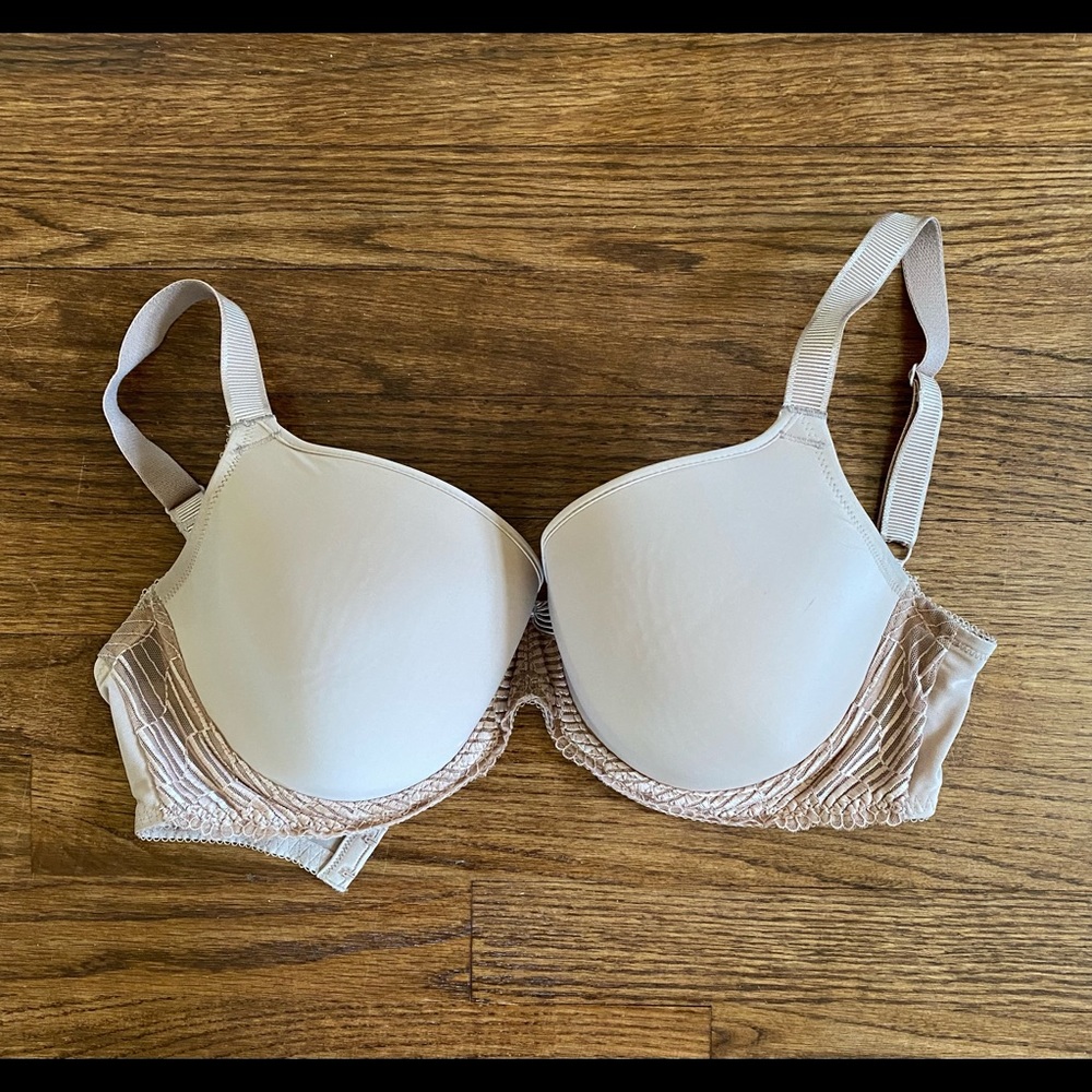 Wacoal 34G nude bra lightly used